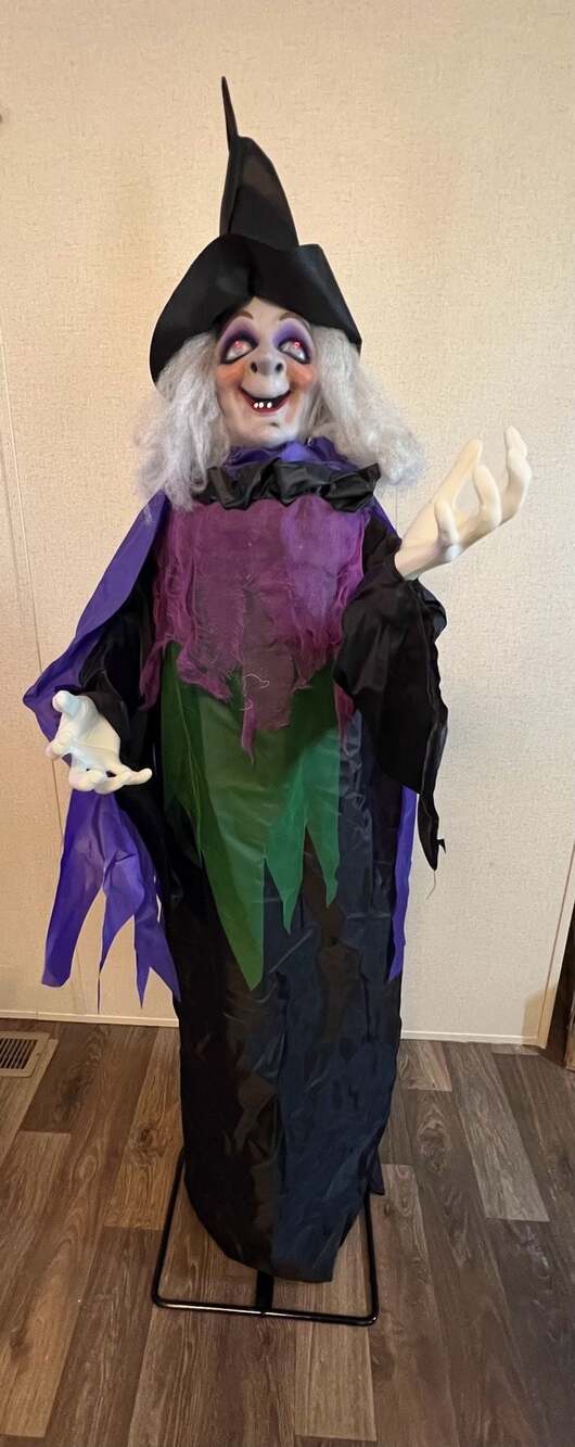 6-Ft Hanging Talking Cackling Witch Red Light Up Eyes Sound Activated Halloween